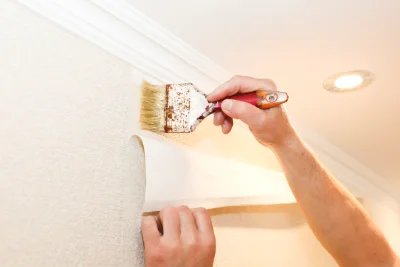 Pose de papier peint à Waldersbach — revêtements muraux et toiles de verre